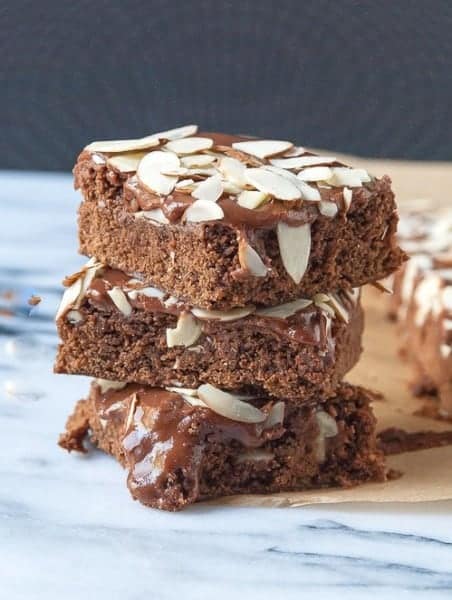 Vegan Brownies with Chocolate Almond Frosting//heartofabaker.com
